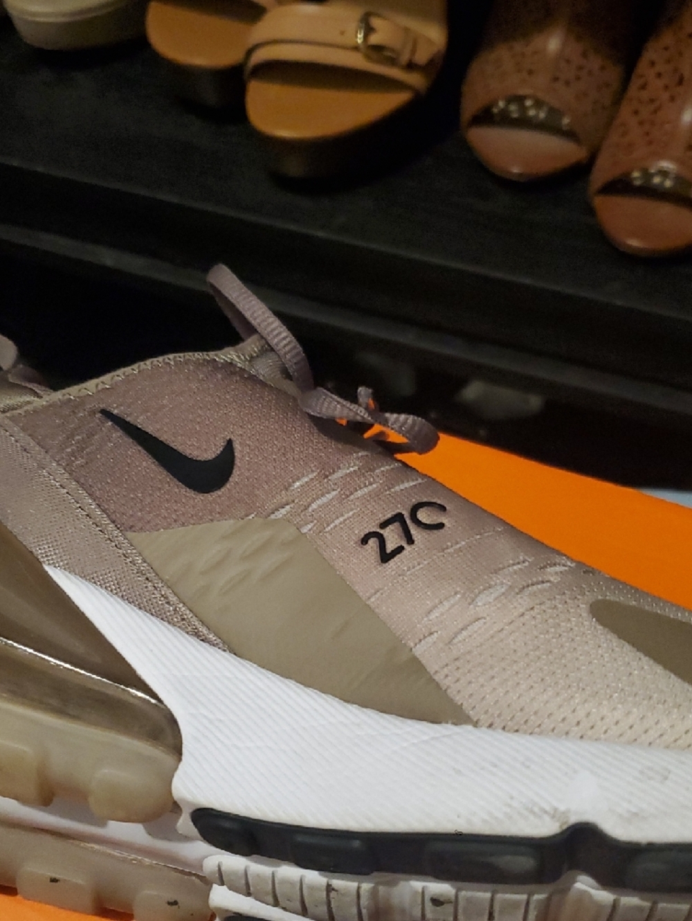Nike Men’s Sneakers in Taupe and Olive - Picture 8 of 10